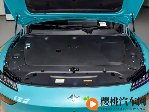 东风奕派eπ007+售1399万起，37秒破百-3