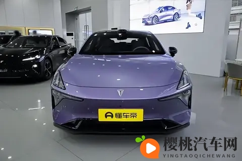 全系激光雷达+后驱底盘，14万价位的轿跑正在改变规则？-3