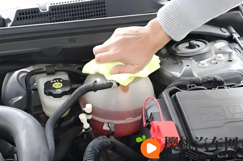 谁能给你双倍幸福？三款热门中型MPV大比拼-1