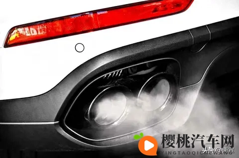 燃油车还在卖，国七却来了，车企得自己扛责任-3