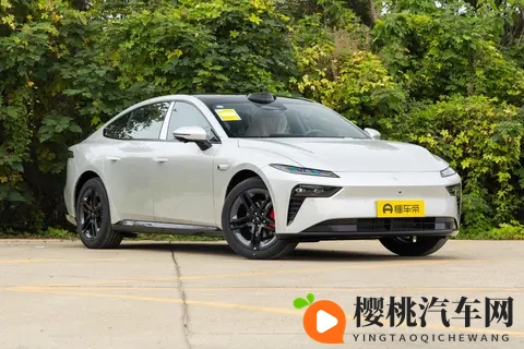 东风奕派eπ007+:15万级轿跑市场的新选择-3