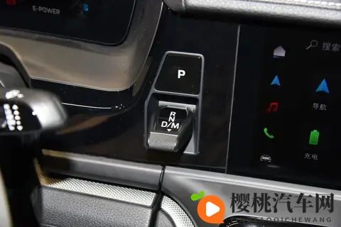 全新保时捷Panamera E-Hybrid 1288万元起:豪华运动轿跑进化论-1