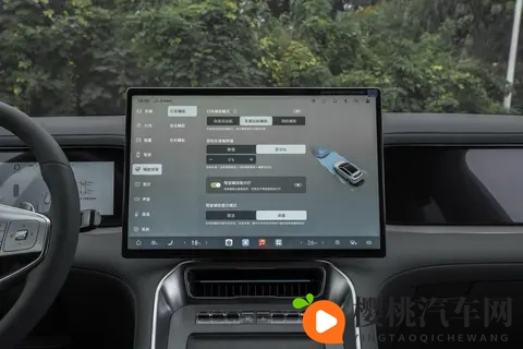 预算30万买六座SUV别纠结!39秒破百,1300公里续航,看它就够-3