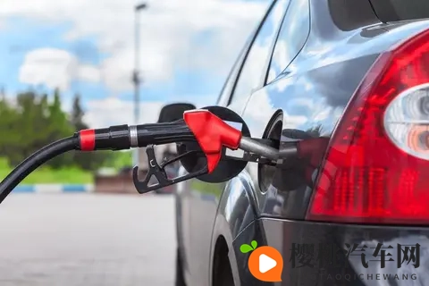 怎么判断汽车油耗大不大?记住这个金标准,及时检查车辆!-1