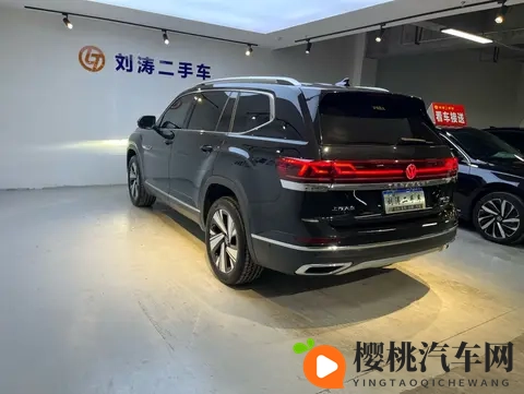 欧洲金发美女大战黑人：汽车新战纪：时尚跑车VS激情SUV，谁是你的菜？-2