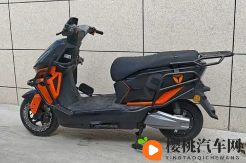 继台铃之后，雅迪也发布钠电池电动摩托车，冬天续航里程不再减少-3