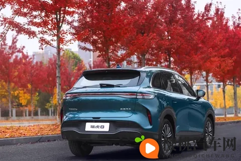 限时抢鲜价929万元起，第五代瑞虎8上市，配置塞满的家用SUV-3