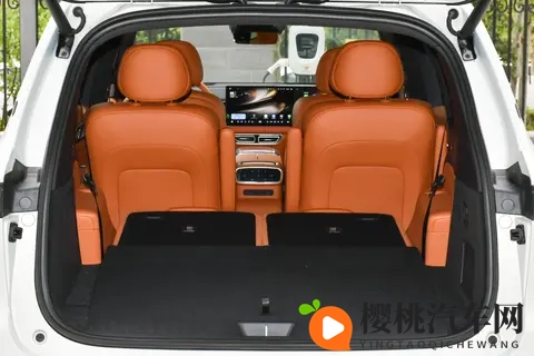 家用六座SUV,深蓝S09和领克900怎么选?看完对比就明白了-1