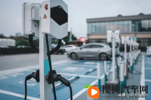 中国固态电池引爆能源革命能量密度720Wh_kg电动车续航将破千公里-2