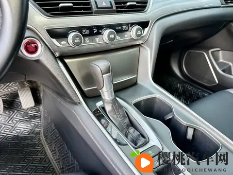 三年准新一手雅阁,10万出头,家用代步不二之选?-2