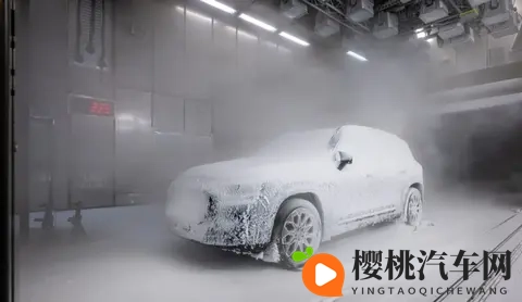 全新一代奔驰GLB下月首发，全新内饰也很有看点-1