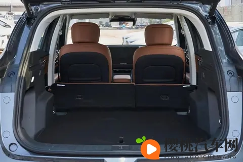 新款瑞虎8来袭，999万起，对比老款，究竟升级了哪些东西？-1