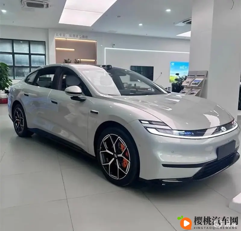 我帮亲妺洗澡忍不住C了她无吗:亲妹洗澡时我失控了,该怎么办?-2