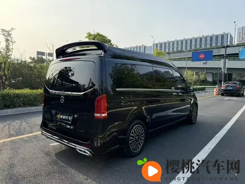 准新奔驰威霆,3万公里商务舱,338万拿下!-1