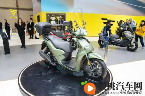 VOGE无极发布两款全新踏板,双杠450ADV踏板,单缸160通勤踏板-1