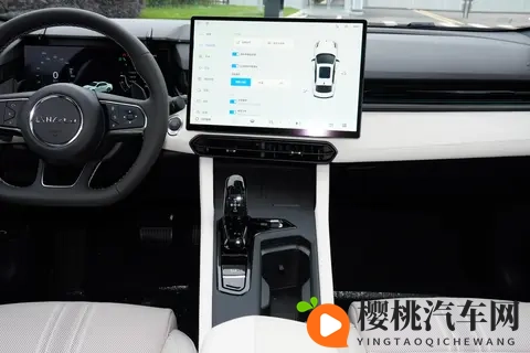 年底想买燃油车?这款 “狠角色” 别错过!聊聊第三代领克03-1