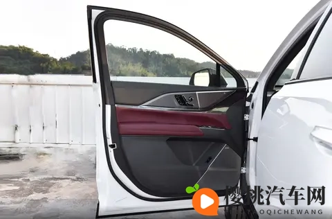 凯迪拉克XT5购车手册，优惠力度达145万元，哪个版本更适合你？-1