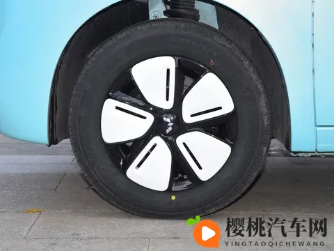 五菱宏光MINIEV四门版新车型上市，续航301公里，售558万元-1