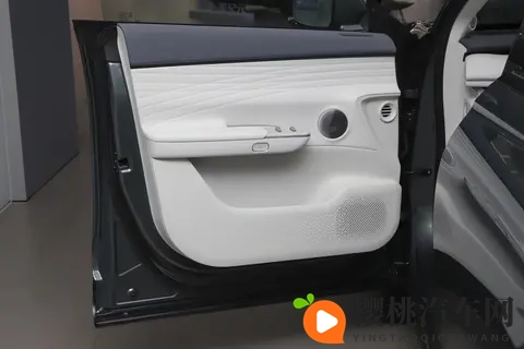 1898 万起，2025 款星纪元 ET 重塑豪华 SUV 标准-2