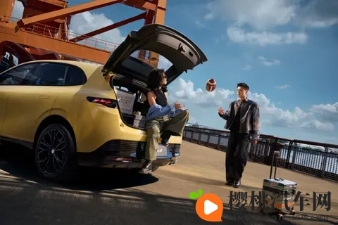 零跑Lafa5,会是下一个高尔夫GTI吗?-1