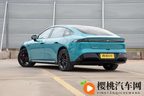 这款15万级智能轿跑新宠有什么魅力？深度体验eπ007+找到答案！-2