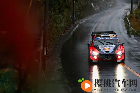 (体育)赛车——WRC日本拉力赛决赛日赛况-1