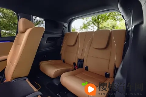 奔驰独有“星空顶”_三联屏设计 全新奔驰GLB官图发布-2