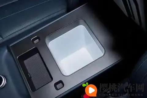 不到20万的“方盒子”SUV怎么样？方程豹钛7试驾后，说说真实感受-3