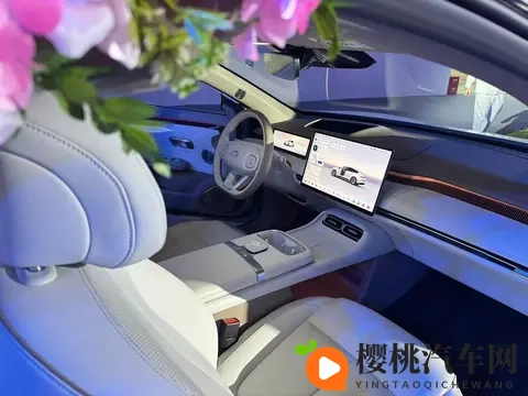 长安启源A06仅1099万起,10-15万家轿市场又一新选择?-2