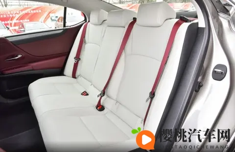 真有勇气，一个膜就贵128万，雷克萨斯ES 200特别版上市-1