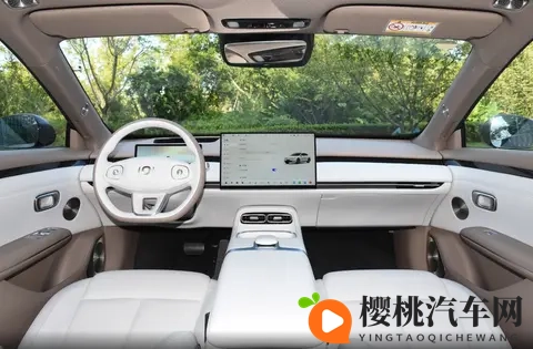 十万级守门员来了？长安启源A06中大型掀背轿跑，增程还是纯电-2