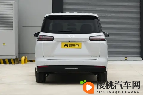 10万级家用MPV选车难？五菱星光730 PHEV用这几点，戳中多口之家-3