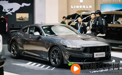 那些在进博会上会哭的车和不会说人话的机器人-2