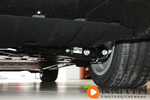 乐道L60深度体验：25万级SUV的四大争议点，你选哪边？-2