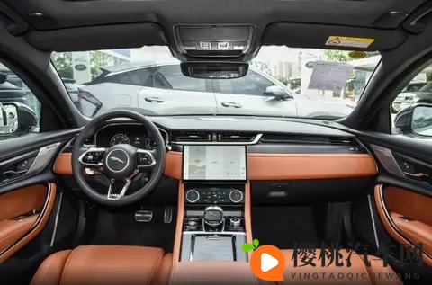 捷豹XFL导购推荐，气场比肩奔驰E级，价格却向宝马3系看齐？-3