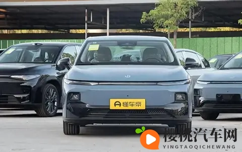 零跑：中产家庭的理性之选，百万台下的速度与温情！-3