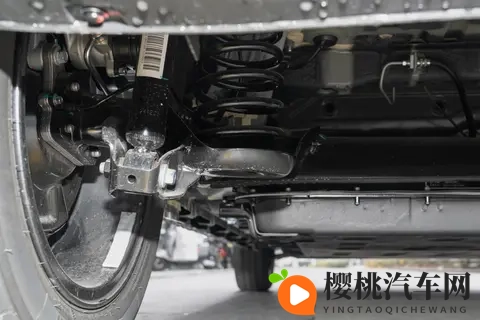 4万开走零跑T03?操控活,续航长,空间大,智能优,闭眼冲!-3