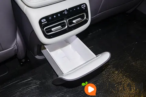 空间大、配置全,还有800V碳化硅,长安启源A06适合家用?-3