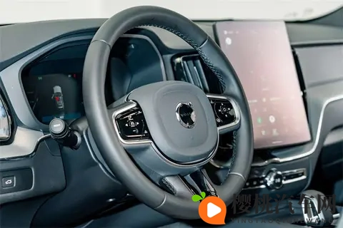 235万！准新一手沃尔沃XC60，豪华驾享触手可及-3