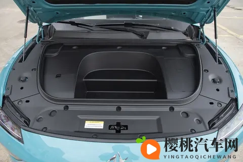 体验eπ007+:37秒破百+激光雷达,这回15万级轿车卷到头了?-1