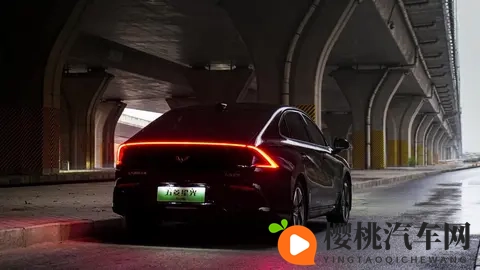 五菱星光EV 610km智能旗舰型:12万级纯电闭眼入-3