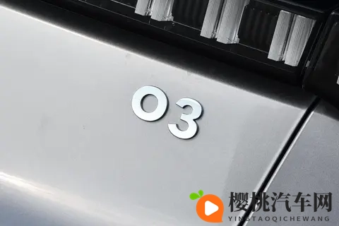 第三代领克03掀桌子了！272马力配爱信8AT，10万级家轿太“卷”了-2