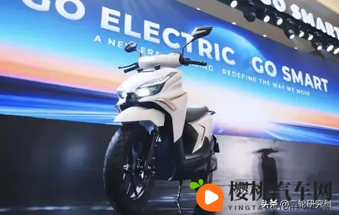 雅迪Velax炸场米兰！20分钟快充+105km续航-2