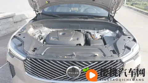 试沃尔沃XC90 T8： 65万买全进口豪华旗舰SUV，高净值家庭用车优选-2