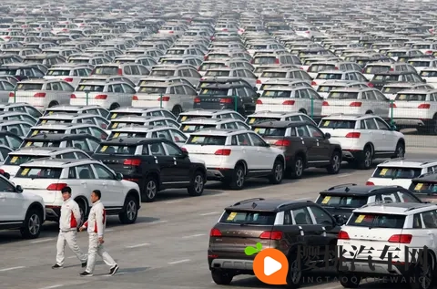 新能源汽车时代来临,销量占比过半,技术驱动市场变革-1