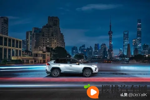 同样开 8 年新能源车比燃油车省 13 万？2025 最新成本账，算完不纠结-1