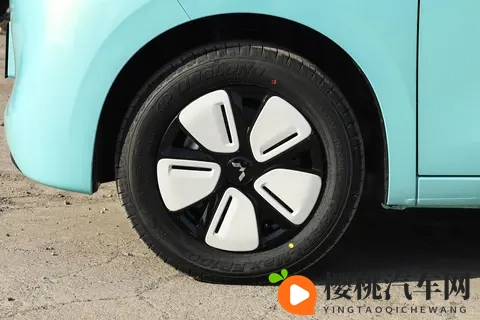 82板杨敏思版本1-5演员表:汽车设计新潮流:个性化定制,智能出行新体验-2