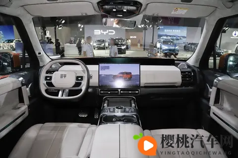 5 米车长 + 173 英寸吸顶屏!捷途纵横 G700 露营、商务,一台车全搞定-2