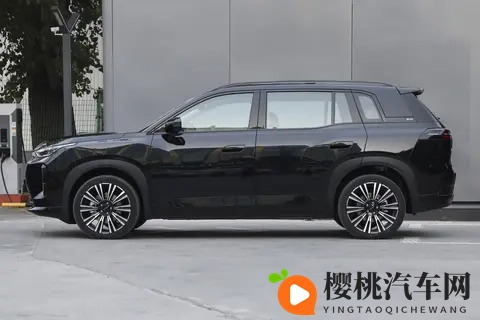 家用新能源SUV新选择!广汽埃安i60店内体验,不虚标不浮夸-3