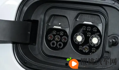 一台中型SUV的生死赌局:双动力破局能否救回极狐?-2